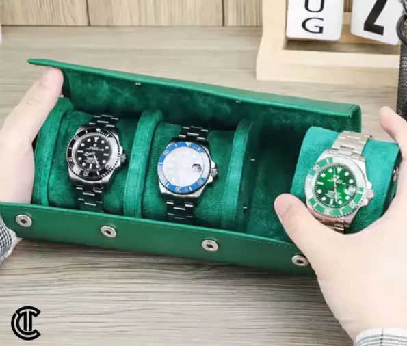 Showcase of all watches fitting in the Green Watch Roll